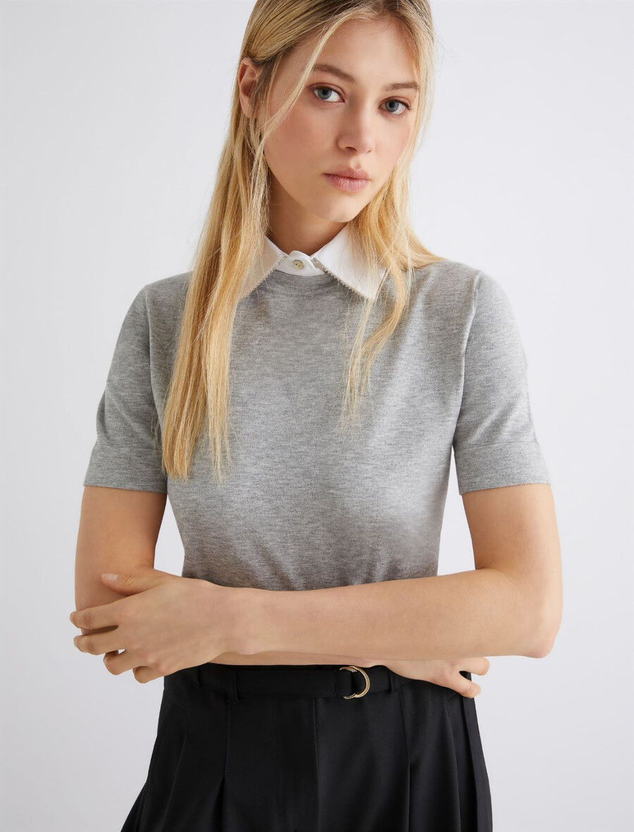 t-shirt con colletto rimovibile e dettaglio in cristallo - grigio