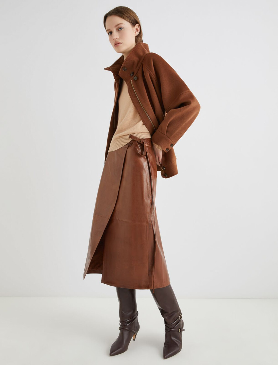 gonna avvolgente in nappa - marrone