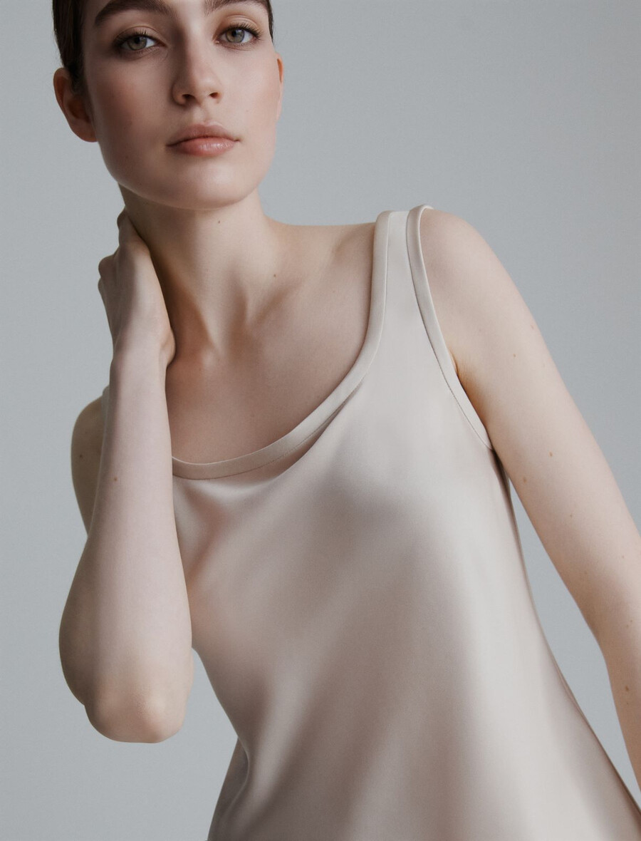 top senza maniche in raso - crema