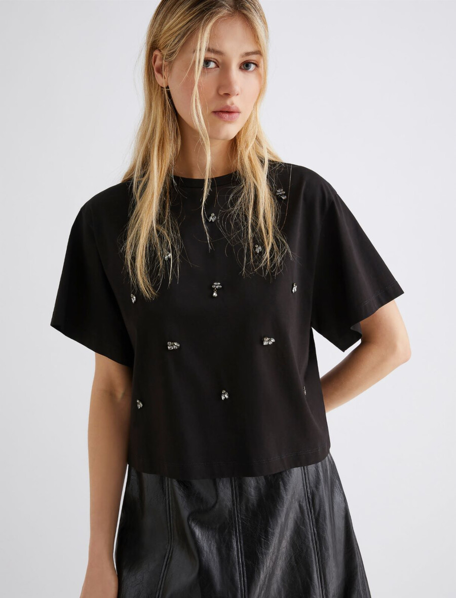 t-shirt corta con cristalli - nera